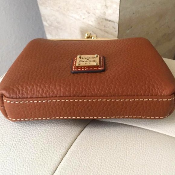 Dooney & Bourke Modern Lrg Pebblegrain Snap Purse - Picture 4 of 6